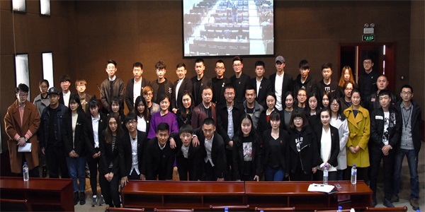 6合影留念(刘华清 摄).jpg