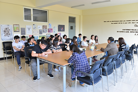 广告学院期中教学检查学生座谈会.jpg