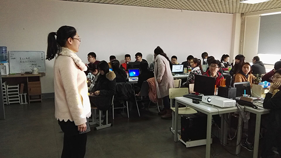 辅导员召开盘古平台工作室安全教育主题班会.jpg