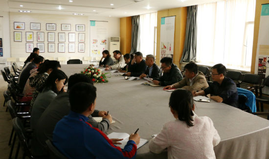 2(2)会议现场.jpg
