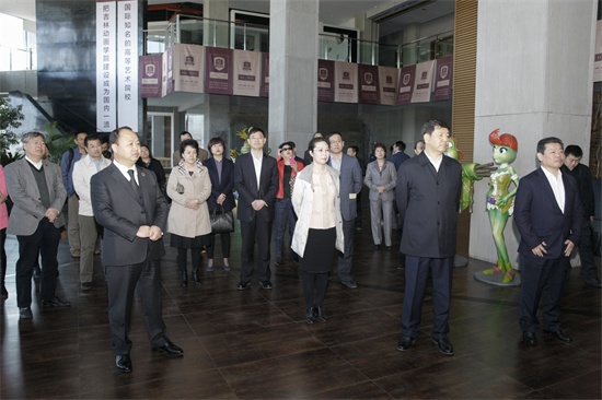 1省政协副主席支建华一行来我院调研.jpg